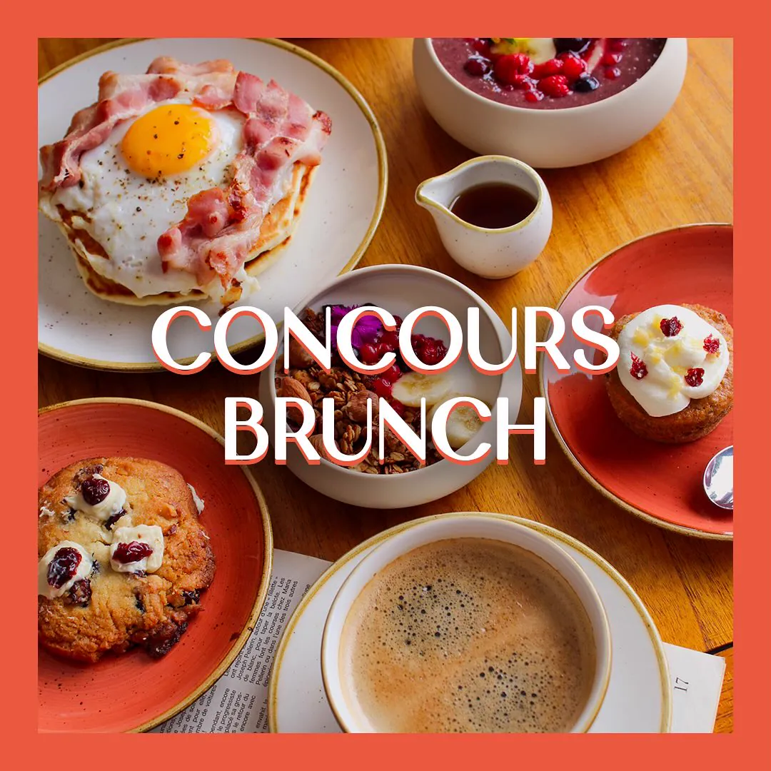 Composition brunch avec cafe et patisseries